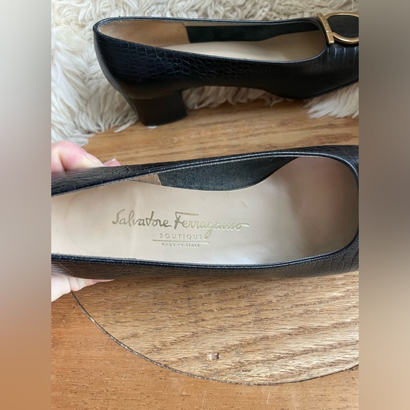 Salvatore Ferragamo Boutique Black Embossed Black Heel - Picture 7 of 8